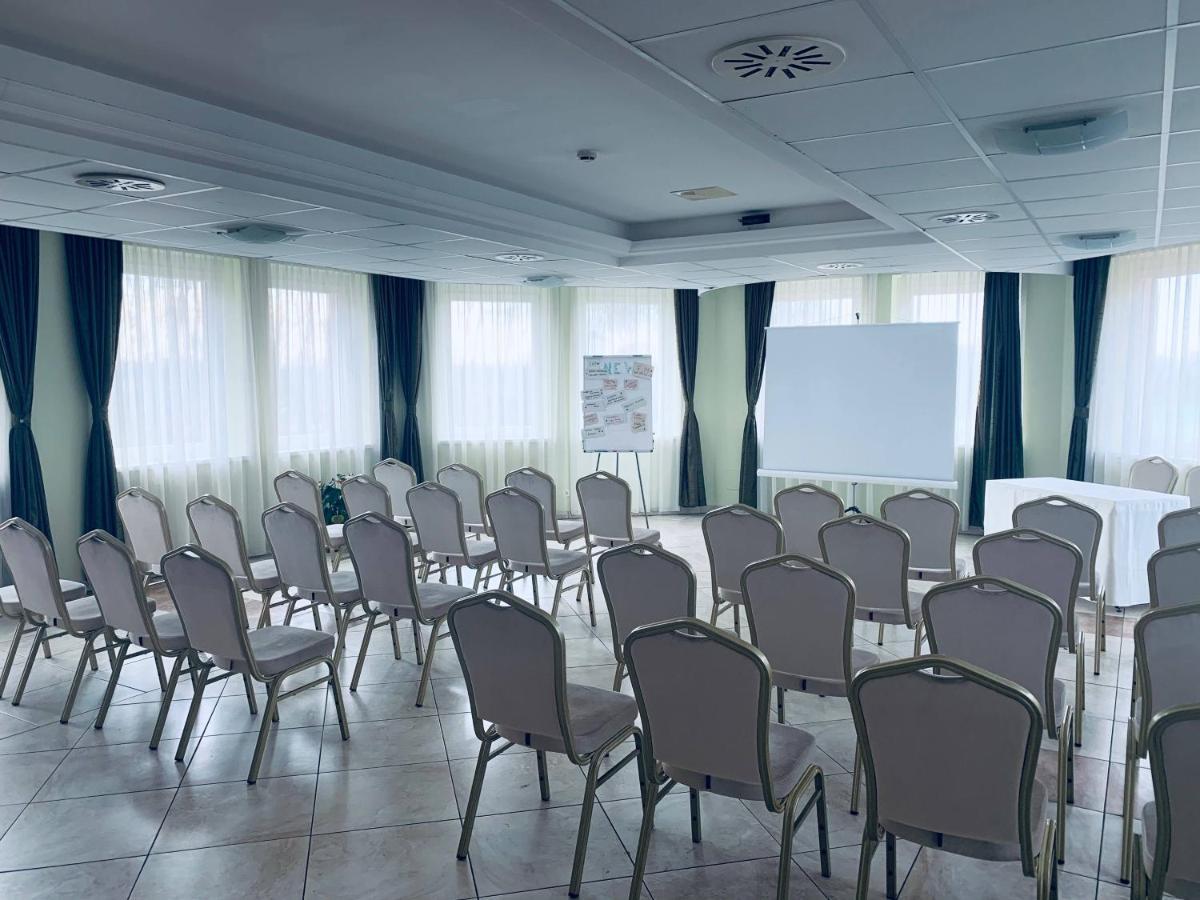 Granada Conference, Wellness And Sport Кечкемет