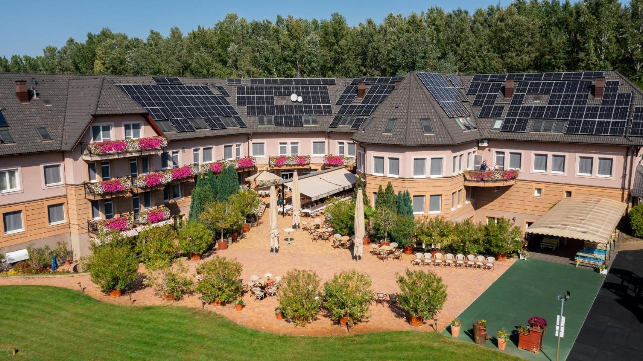 Granada Conference, Wellness And Sport Кечкемет
