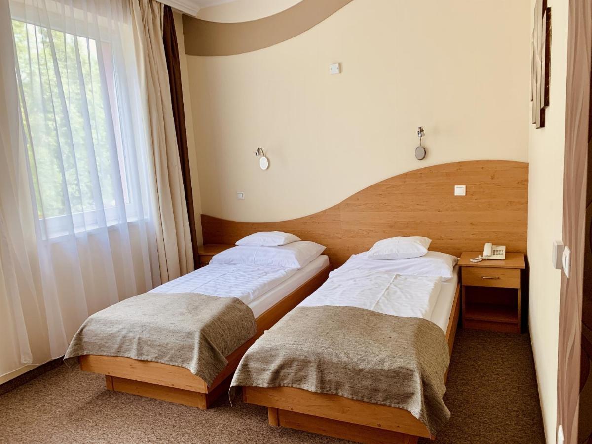 Granada Conference, Wellness And Sport Готель